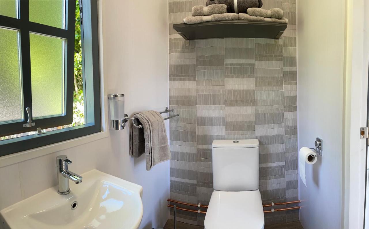 Hawthorn Hut Kilkenny Glamping At Jenkinstown House Hotel Jenkinstown Park ภายนอก รูปภาพ