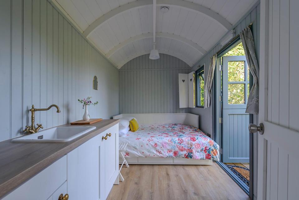 Hawthorn Hut Kilkenny Glamping At Jenkinstown House Hotel Jenkinstown Park ภายนอก รูปภาพ