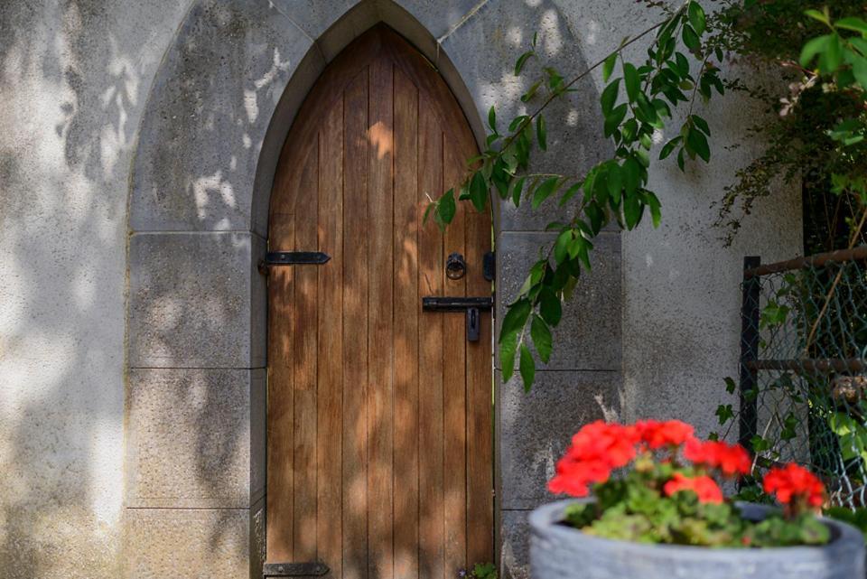 Hawthorn Hut Kilkenny Glamping At Jenkinstown House Hotel Jenkinstown Park ภายนอก รูปภาพ