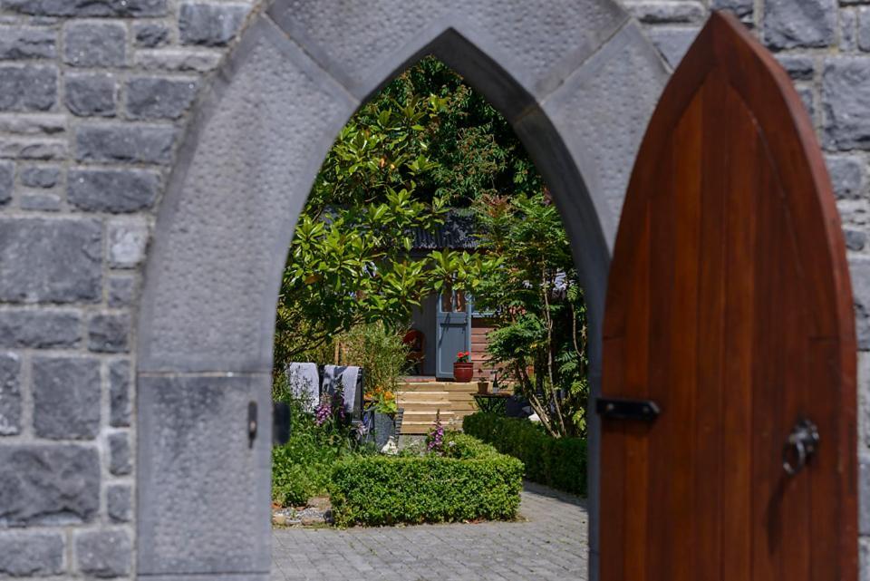 Hawthorn Hut Kilkenny Glamping At Jenkinstown House Hotel Jenkinstown Park ภายนอก รูปภาพ
